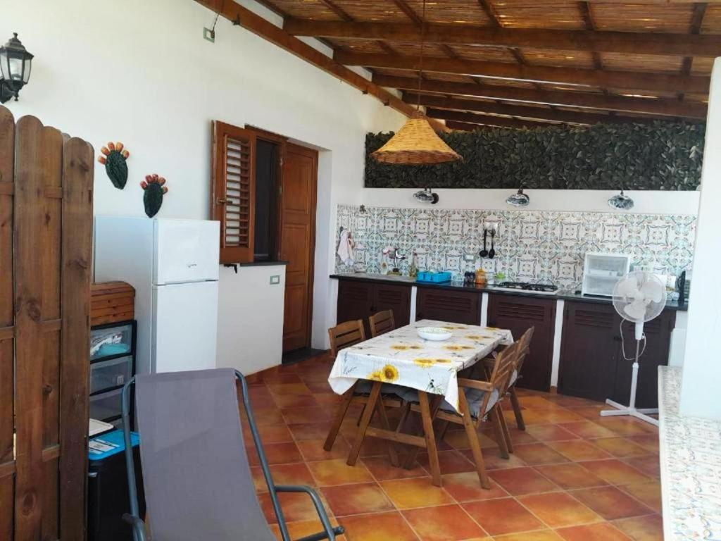 Garden & Sea Villa Vulcano  Exterior photo